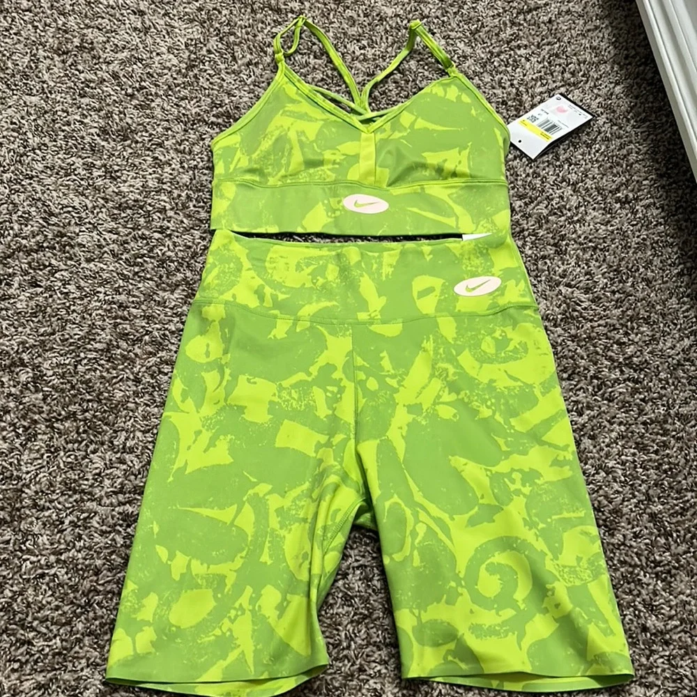 Nike Set size Small - Picture 1 of 3